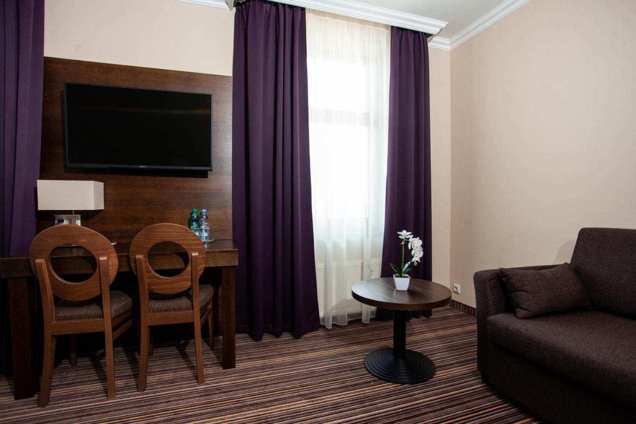 Hotel Cesis Bagian luar foto