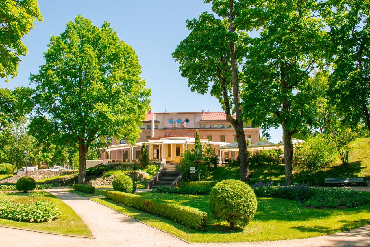 Hotel Cesis Bagian luar foto